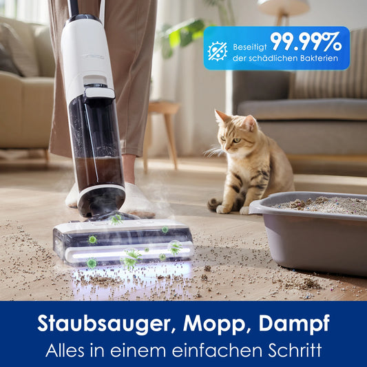 De Tineco stofzuiger met stoomfunctie heeft een moderne zilveren en zwarte kleur, een transparante waterreservoir en een stoomkop die warmte uitstraal