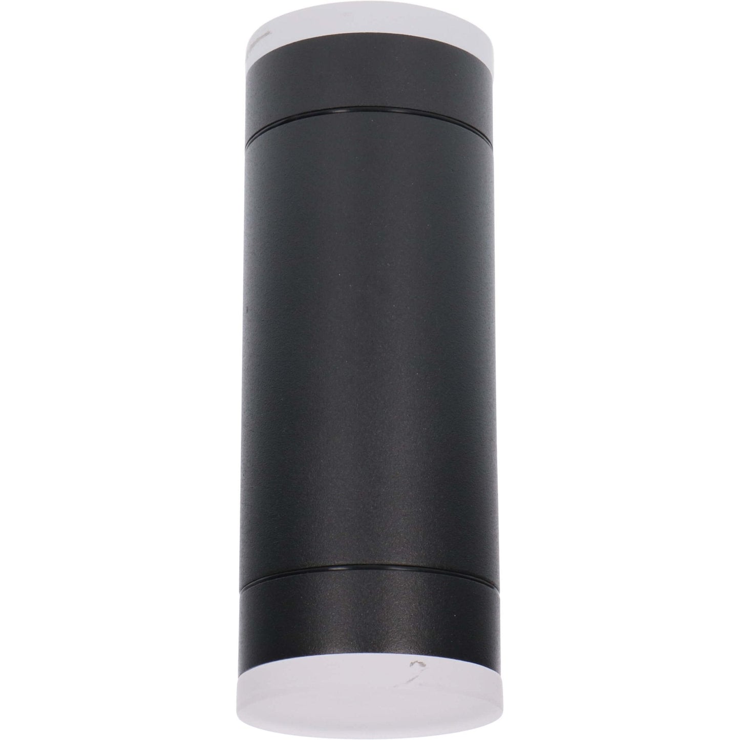 Zwart, cilindrisch buitenspot met warm wit licht, gemonteerd op een grijze bakstenen muur. Modern design voor buitenverlichting en tuinverlichting.