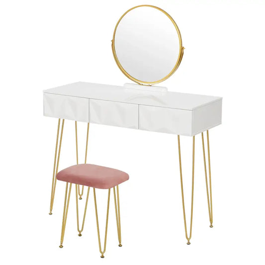 Een witte make-up tafel met gouden poten en een ronde spiegel, bijgeleverd met een roze fluweelstoel. Perfect voor een moderne slaapkamer of make-up ruimte.