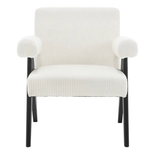 Een witte, gestoffeerde fauteuil met rimpeltextuur en zwarte, schuin geplaatste poten. Ideaal voor moderne woonkamers of als comfortabele leesstoel.