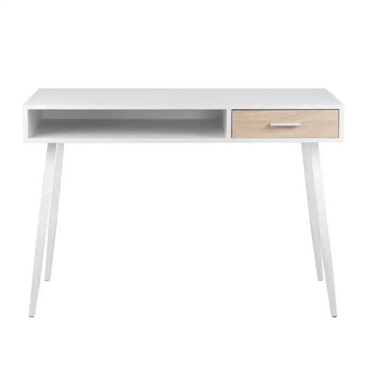 Een witte, moderne schrijftafel met houten trekker en dunne poten, voorzien van een laptop, plantje en documenthouder, ideaal voor een minimalistisch kantoor of thuisbureau.