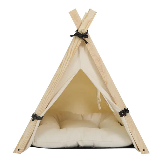 Een beige kindertent met houten stokken en zwarte riemen, voorzien van een zacht kussen. Ideaal voor speelplekken of slaapruimtes in kinderkamers.