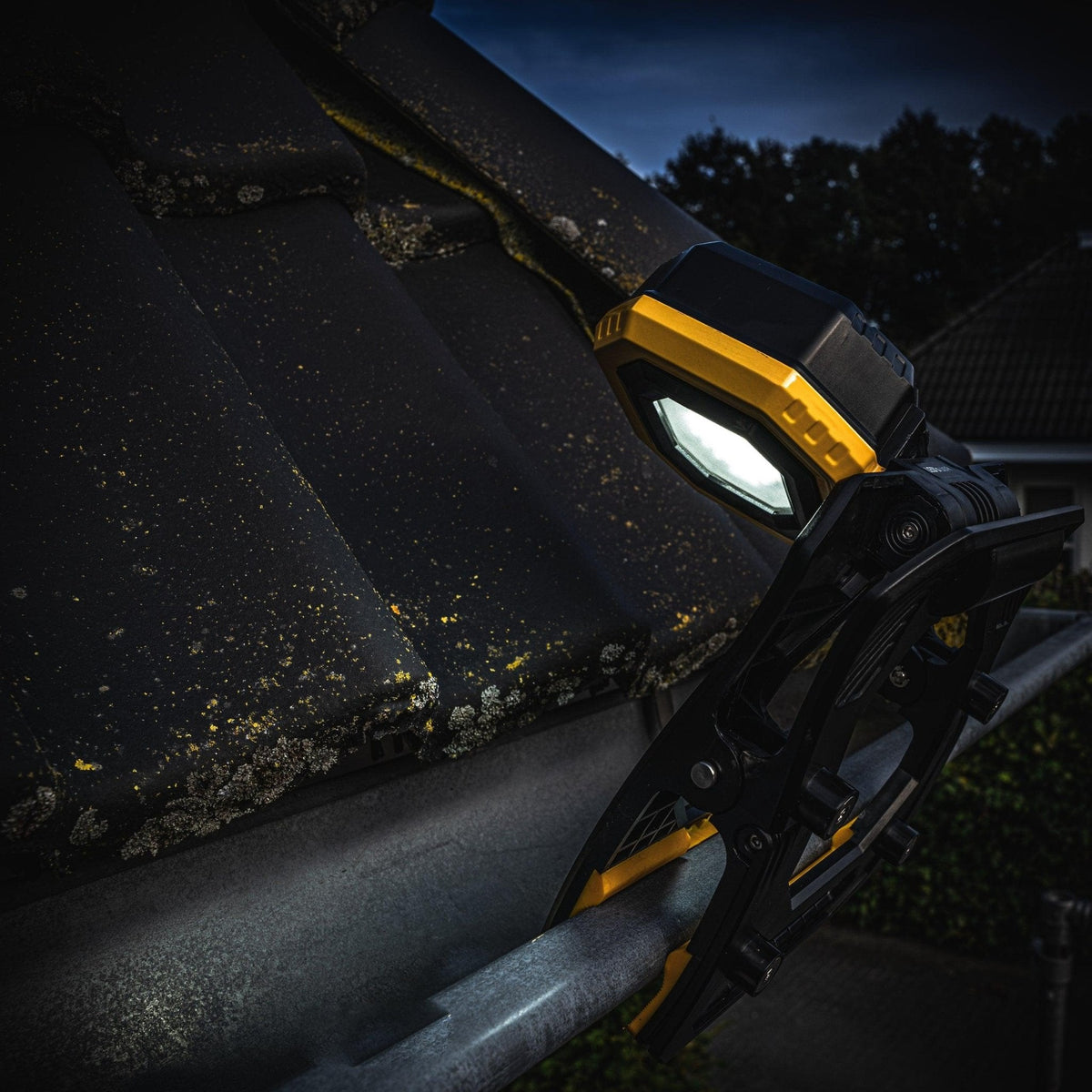 Comnox - EasyMount LED Werklamp - Oplaadbaar en Krachtig - 1500 Lumen