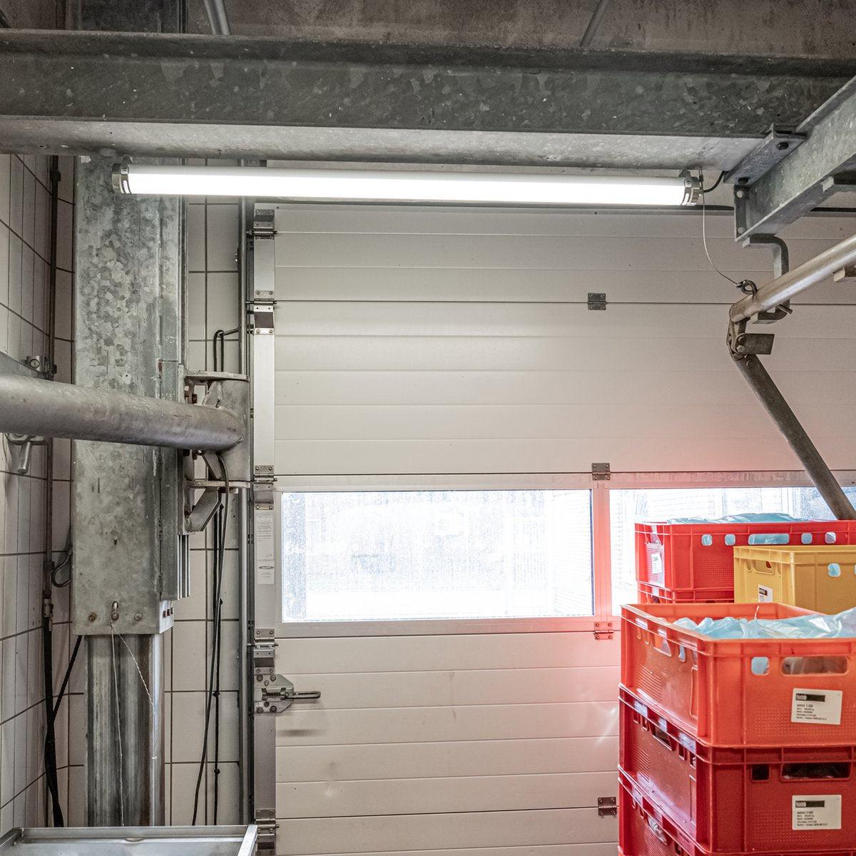 Comnox - FarmPro LED TL armatuur - Robuuste agrarische verlichting - 150 cm