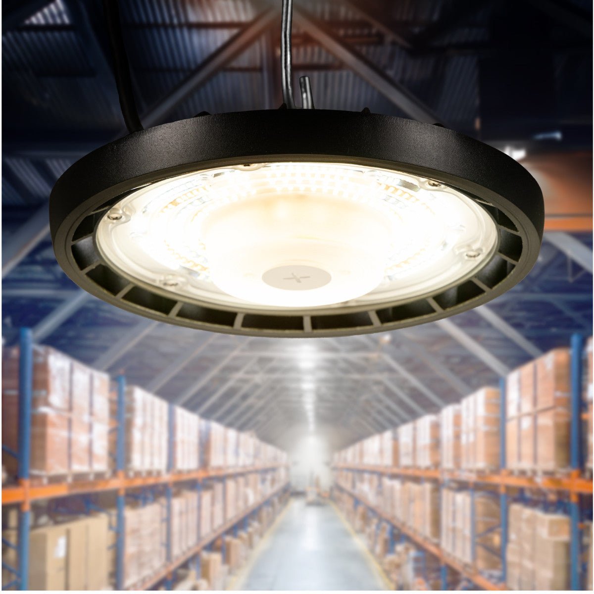 Zwart, ronde LED-plafondlamp met warme en koele witte kleurtemperatuur, geschikt voor binnen- en buitenruimtes. Toont ook de elektronische componenten voor aanpassing van lichtintensiteit en kleur.