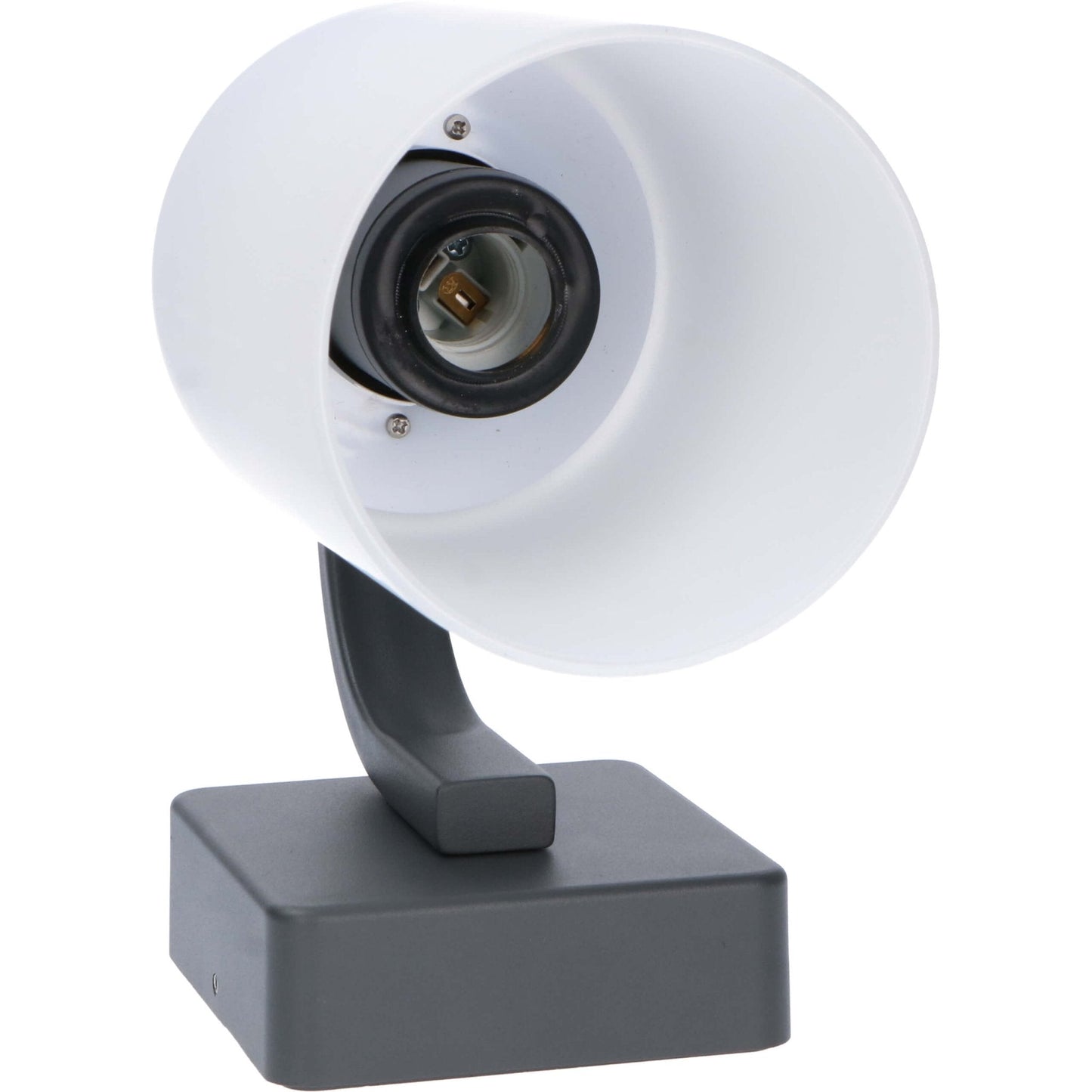 Een moderne wandlamp met warm wit licht en een mat, cilindrische glazen kap, bevestigd aan een donkere bakstenen muur. Ideaal voor buitenverlichting en een stijlvolle, warme sfeer in de tuin of op de veranda.