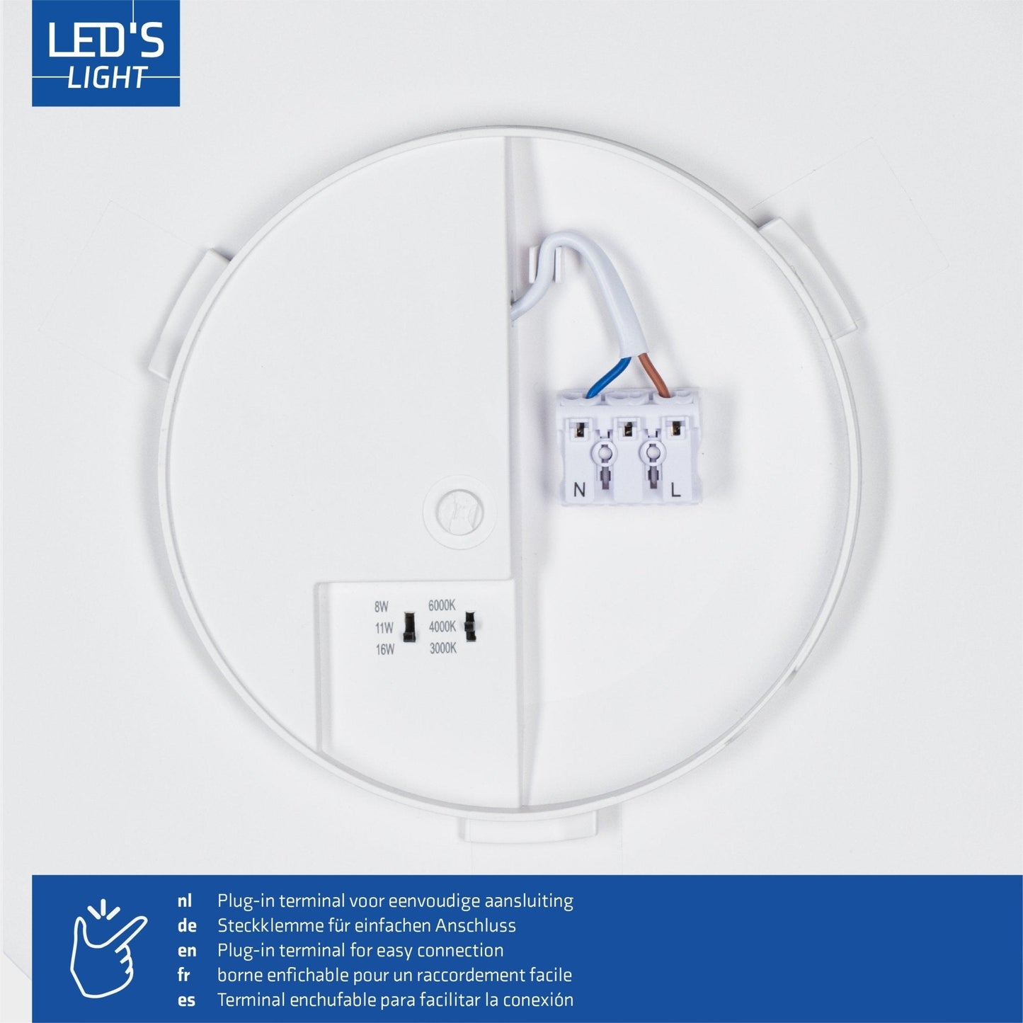 Een witte, ronde plafondlamp met mat glas en een gladde, minimalistische vorm. Geschikt voor moderne woonkamers of slaapkamers waar neutrale verlichting gewenst is.