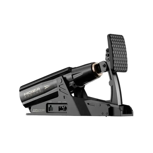 Zwart Moza Racing mBooster stuurpedaal met textuurrijke voetplaat en zichtbare USB-throttle-knop, speciaal ontworpen voor race- en gamingstoelen.