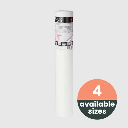 Een witte, opgerolde Perfect Cover beschermfolie met zichtbare label en barcode, geschikt voor tijdelijke bescherming van meubels of oppervlakken tijdens renovatie of transport.