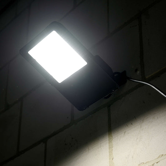 Premium LED Floodlight 30W - Levensduur van 30 jaar - IP66 Waterdicht - 4650 lm