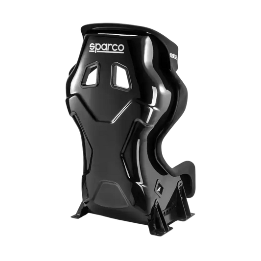 Zwart Sparco Master racestoel met geïntegreerde hoofdsteun en meshpanelen, uitgerust voor raceauto’s. Geoptimaliseerd voor sportrijden en motorsport.