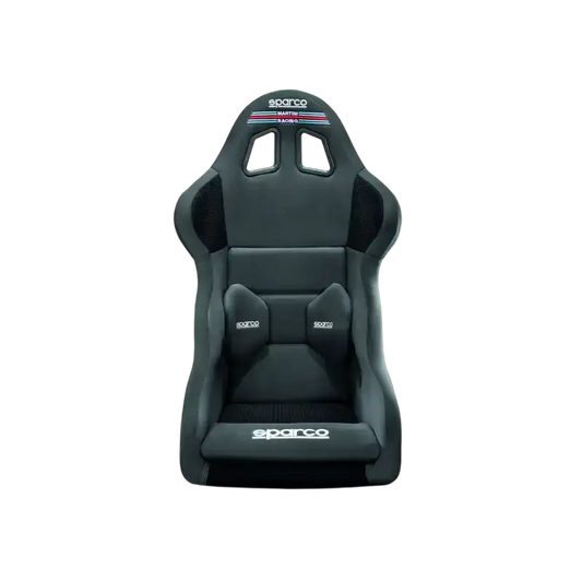 Zwart Sparco racestoel met Martini Racing logo, gestoffeerd met meshpanelen en zichtbare bevestigingspunten. Geschikt voor raceauto’s en sportwagens met hoge veiligheidsstandaarden.