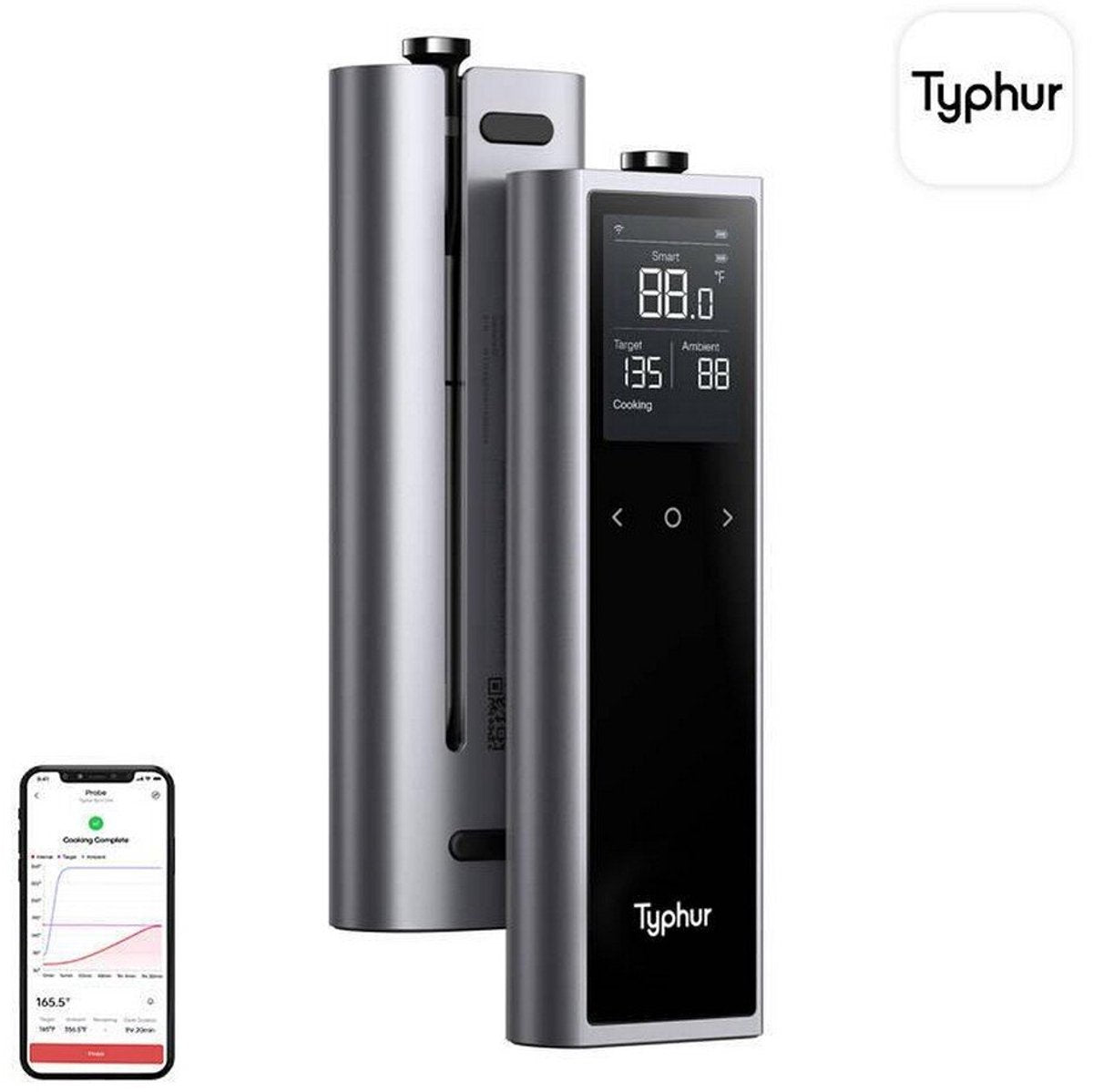 Een zilverkleurige Typhur smart thermometer met digitale display, waarop target en ambient temperatuur te zien zijn, naast een glanzend metalen sensor voor precisiecooking. Ideaal voor grillen en roosteren.