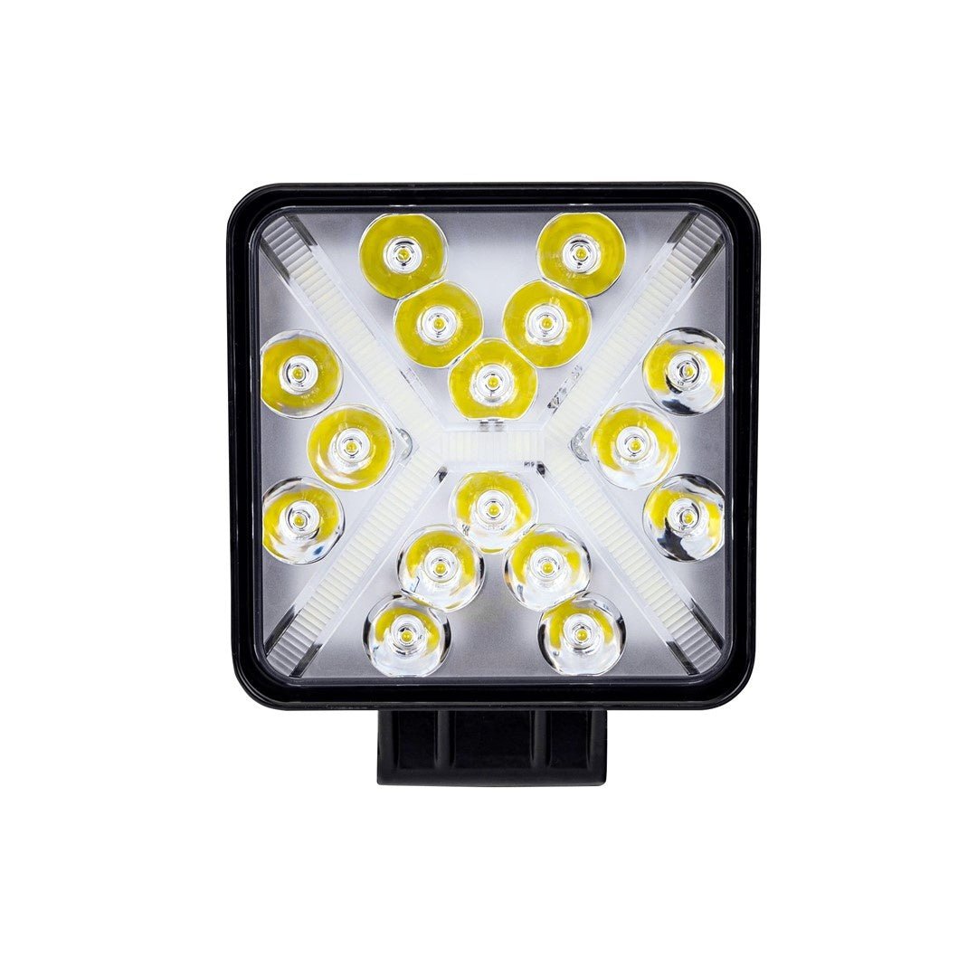 Zwart vierkante LED-verlichting met twaalf gele COB-lampjes en reflectoren, geschikt voor gebruik in auto’s, motorfietsen of als werklicht.