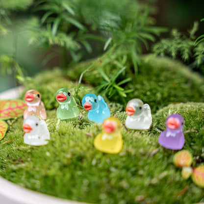 Ducks - Set of 7 - Miniature Figurines - Glow in the dark - ↑ 2 cm