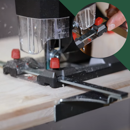De Parkside PSTK 800 F4 stootslijper in groen-zwart met rode details, voorzien van een scherp snijblad en een bijpassende hardcase, geschikt voor precisie-slijpen en houtbewerking.
