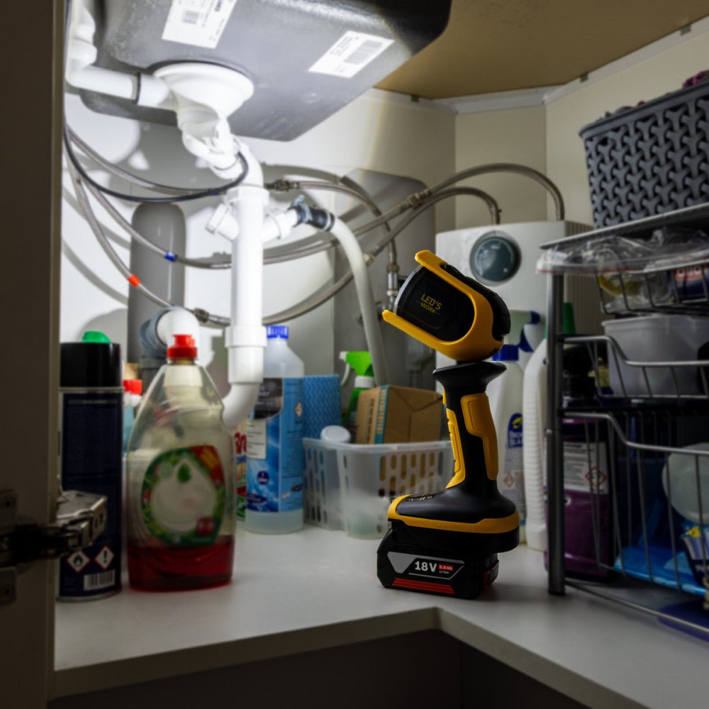 LED's Work 18V Accu werklamp incl Adapters voor elektrisch gereedschap - 5W 500lm 5000K - IP20 IK08