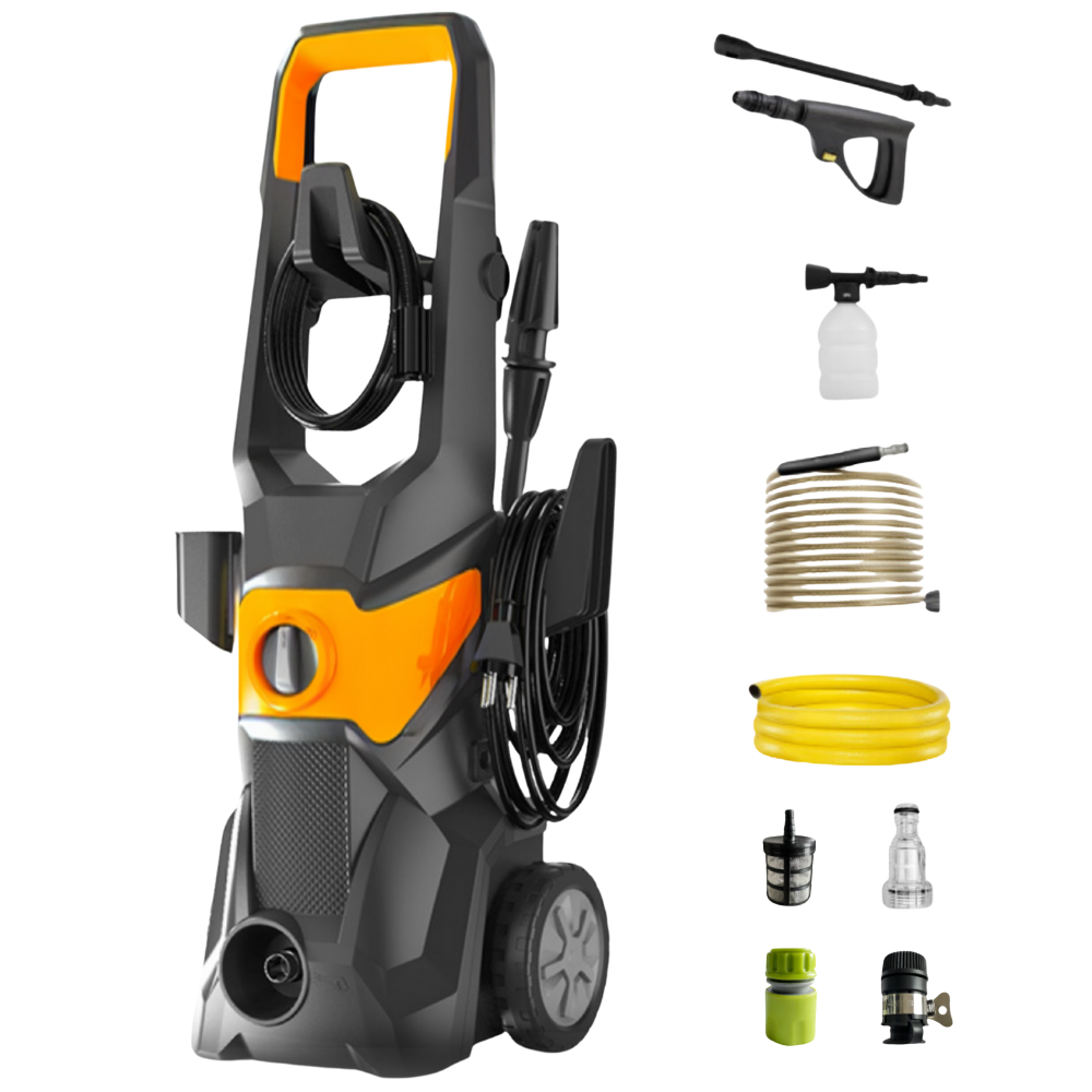 Een moderne, zwarte en oranje waterstraler met wielen, geschikt voor het reinigen van terrassen en auto’s. Zichtbaar kabel, handgreep en stekker voor gebruik in de tuin of bij het huis.