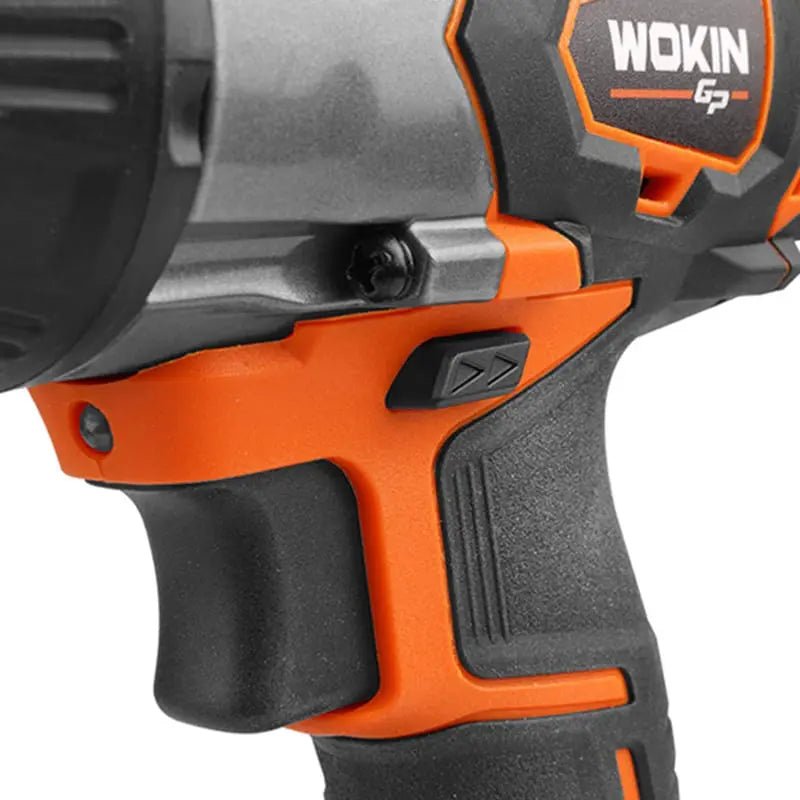 Wokin draadloze impactwrench in oranje en zwart, inclusief twee batterijen, oplader en opbergzak. Ideaal voor professionele en thuisgebruik in de garage of bouwplaats.