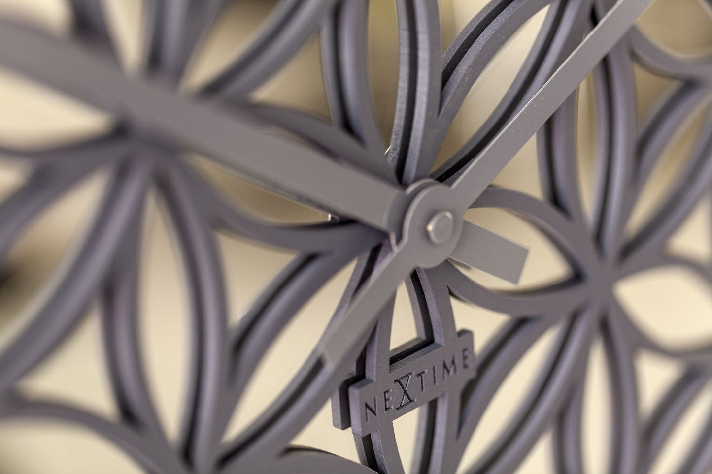NeXtime Bella Mirror - Decoratieve Wandklok met Spiegelglas - 50 cm