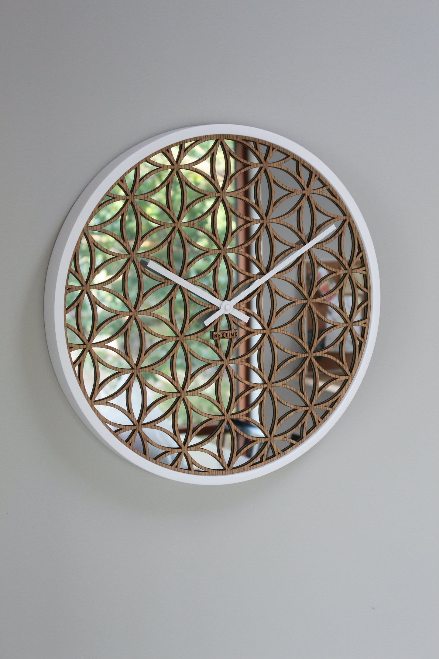 NeXtime Bella Mirror - Decoratieve Wandklok met Spiegelglas - 50 cm
