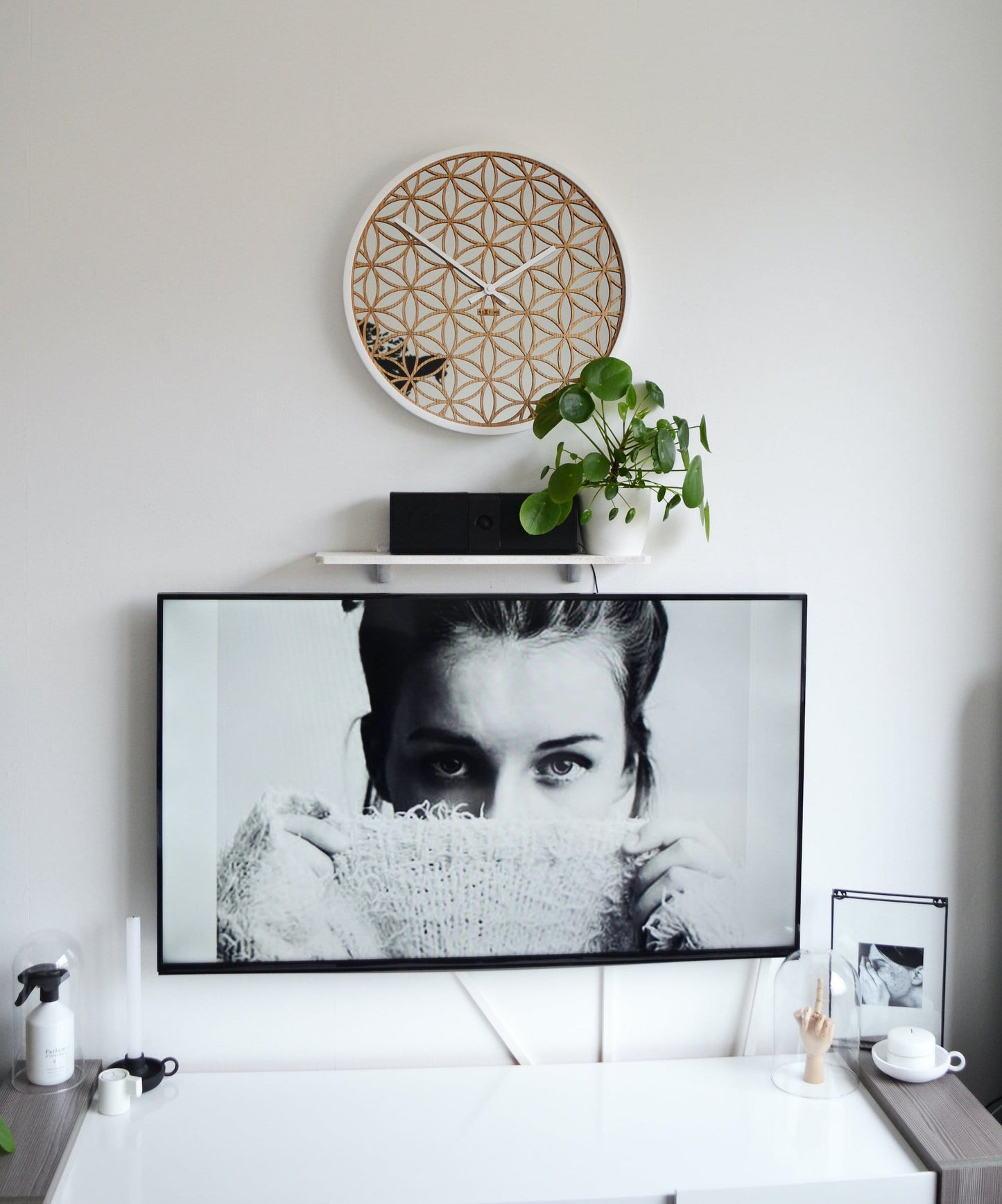 NeXtime Bella Mirror - Decoratieve Wandklok met Spiegelglas - 50 cm