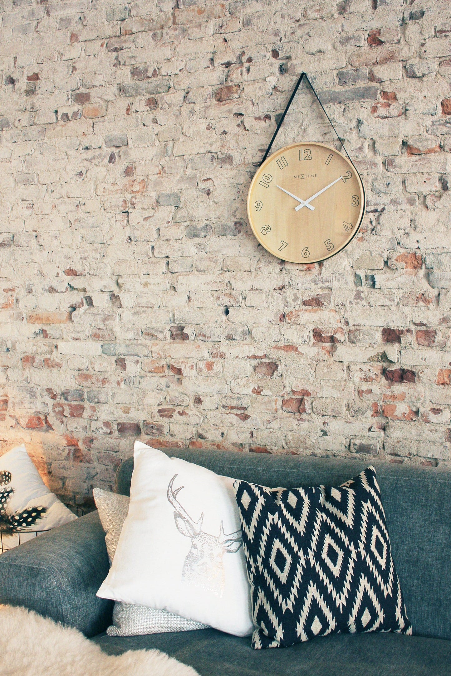 NeXtime Loop Big - Stille wandklok met design - Hout en Textiel