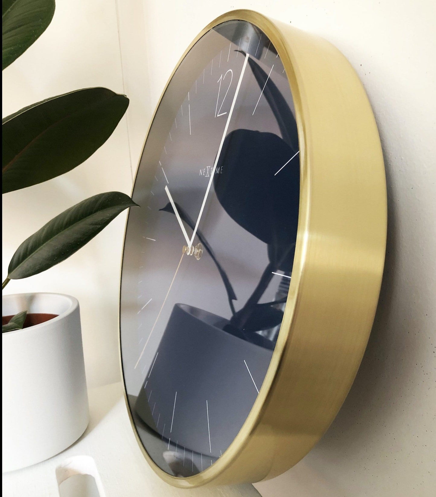 NeXtime Essential Gold - Elegante Wandklok - 34 cm Goud