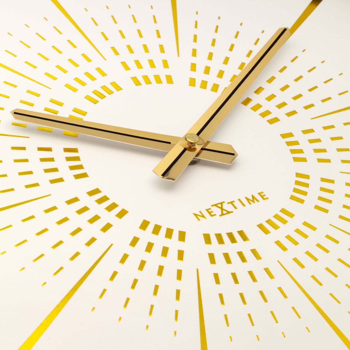 NeXtime Excentric - Elegante Stille Wandklok - 40cm Metaal