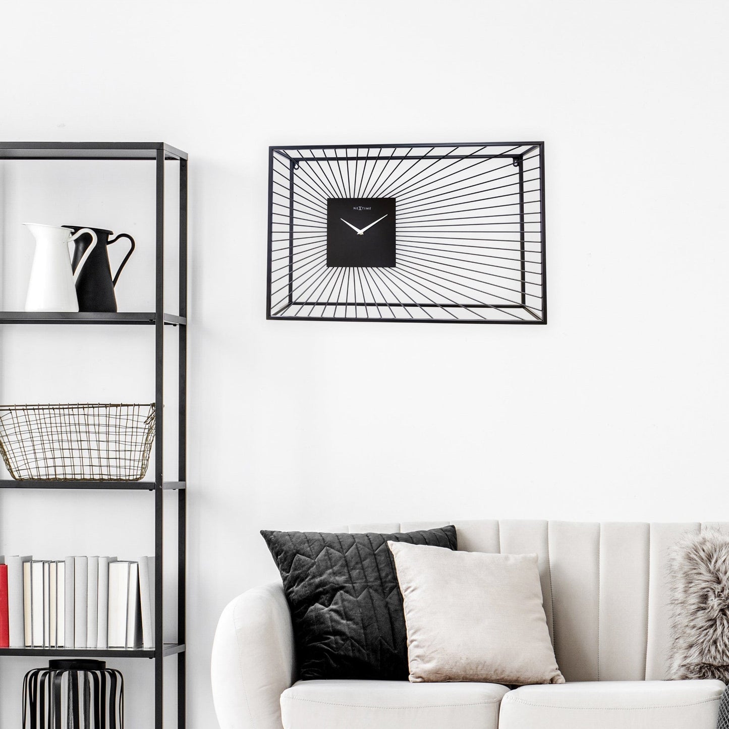 NeXtime Vasco - Stille Design Wandklok - Zwart Metaal