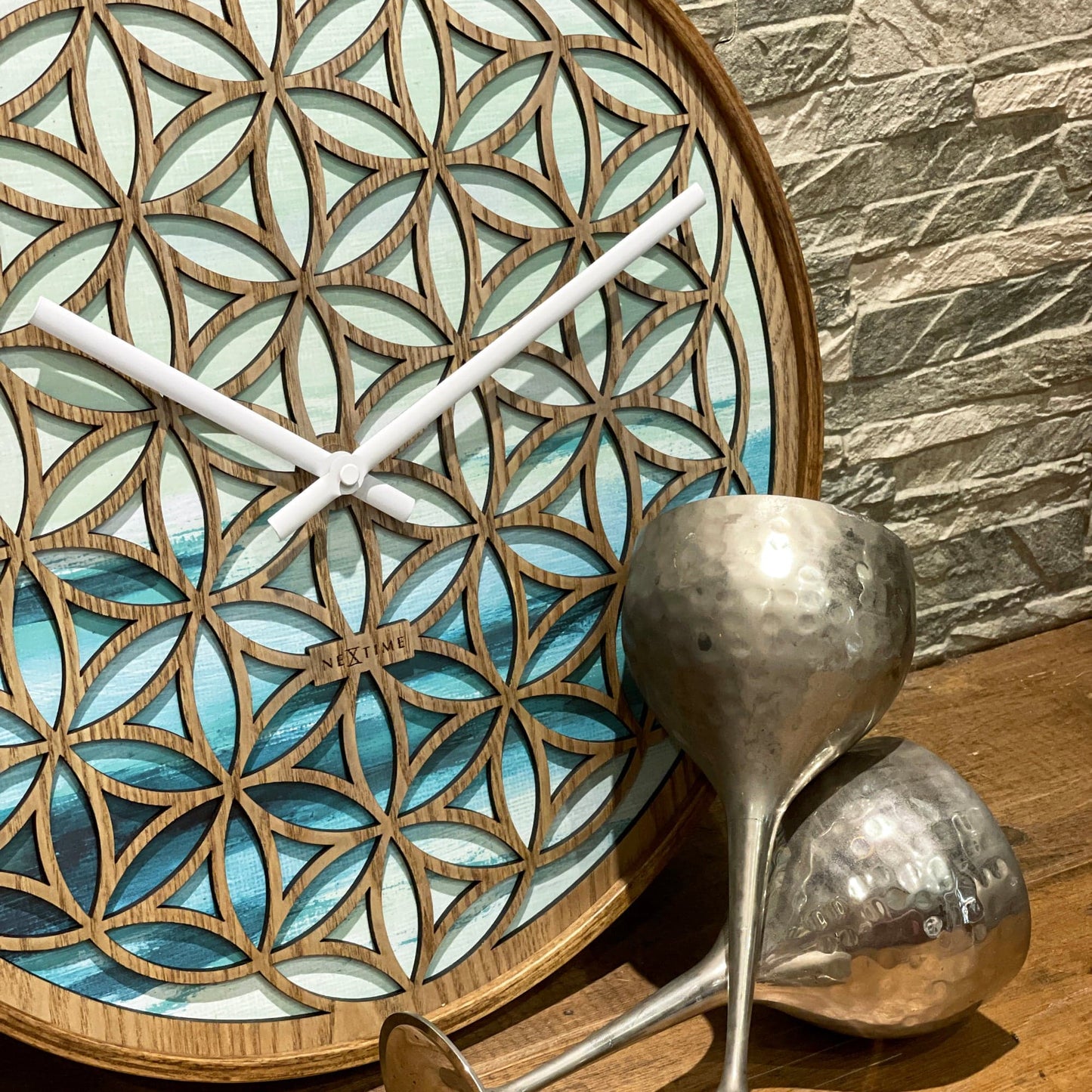 NeXtime Concord - Stille wandklok met floraal design - 40cm Groen Hout
