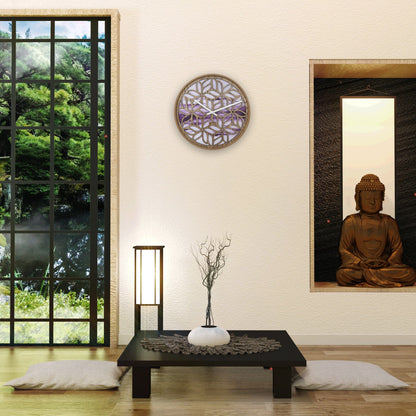 NeXtime Yogi - Stille wandklok met floraal houtsnijwerk - 40 cm
