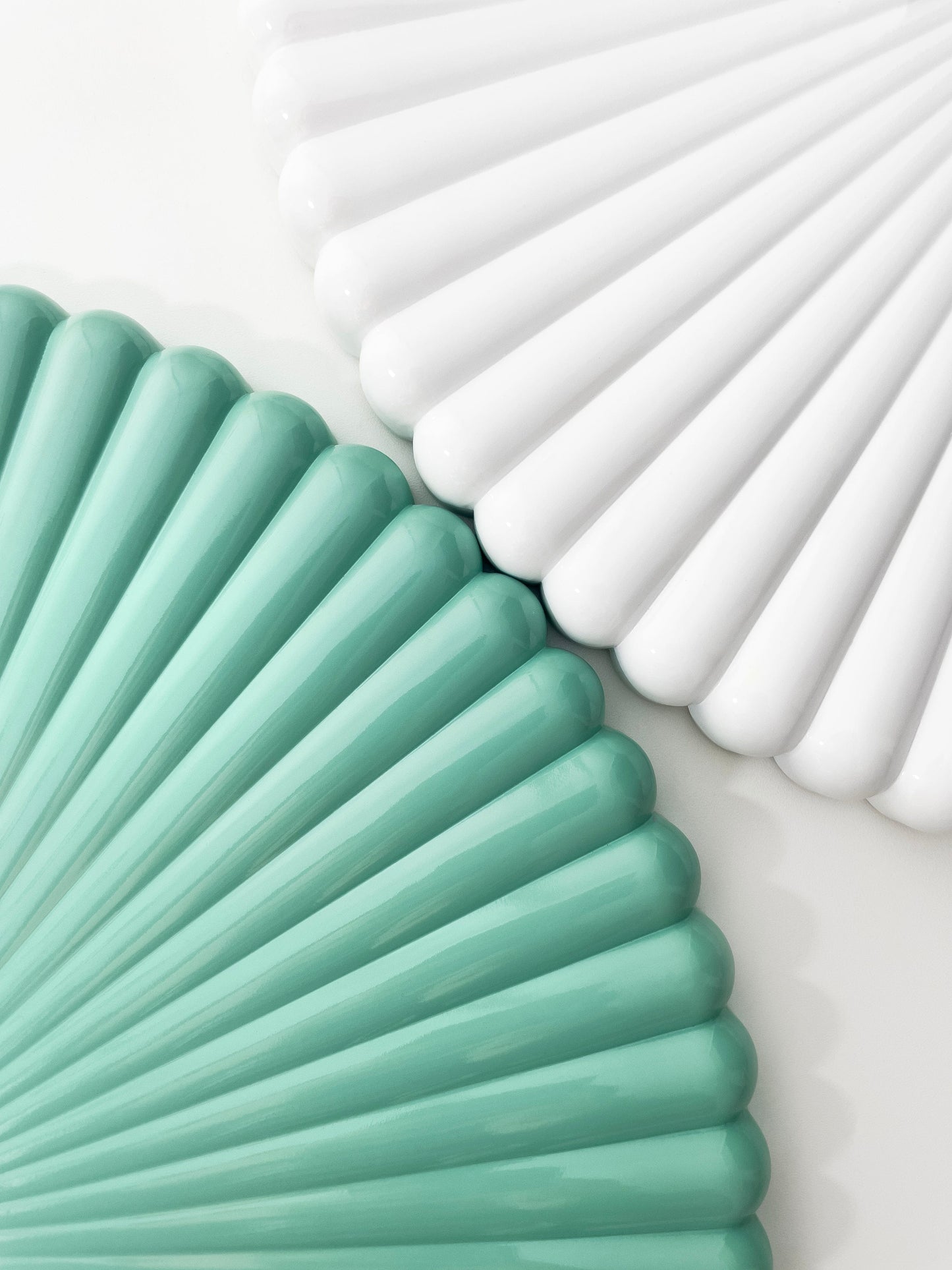 NeXtime Mousse Wandklok - Stille Retro Design Klok - 40cm Wit/Groen