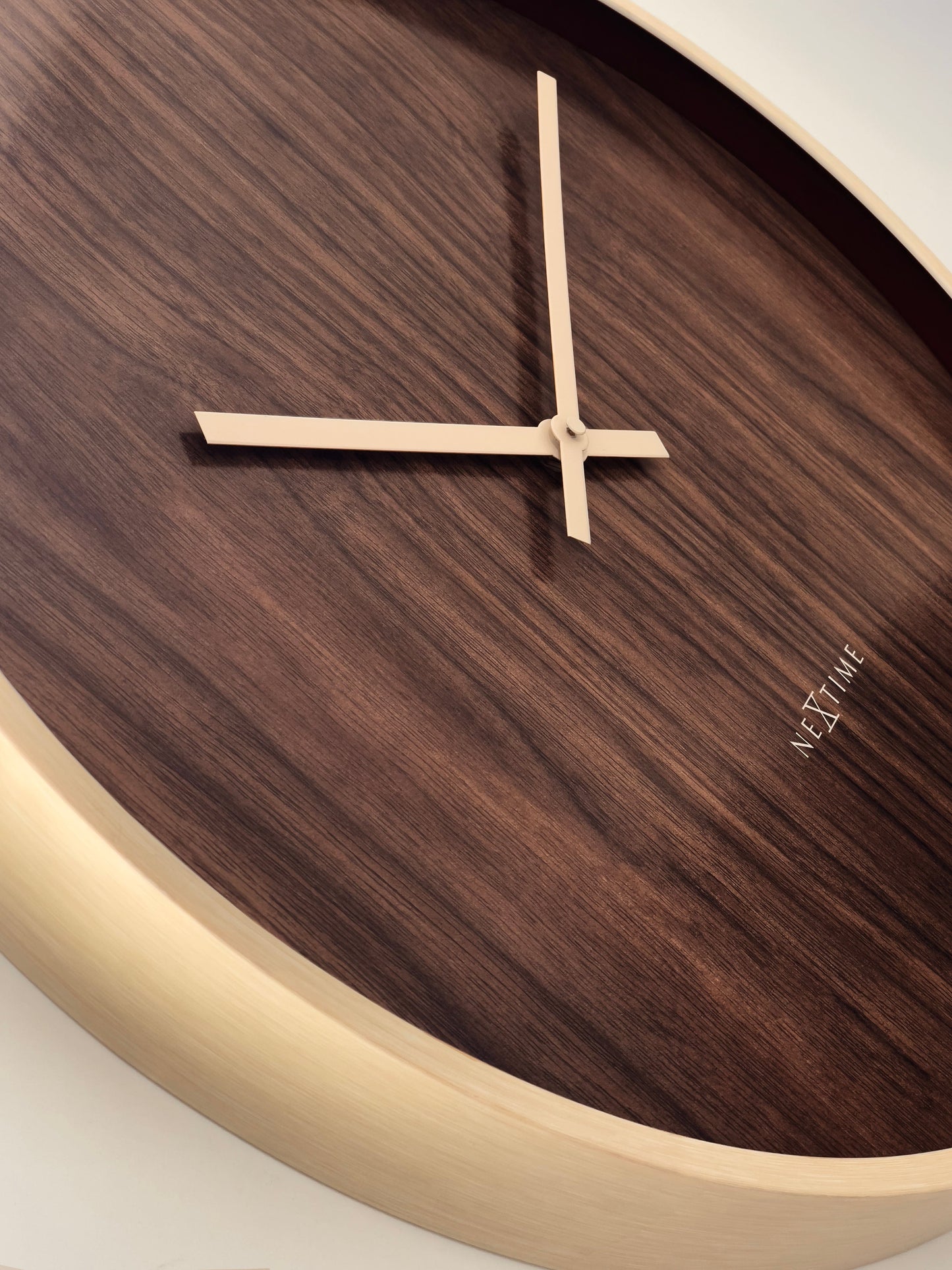 NeXtime Oslo Large - Stijlvolle Wandklok - 50 cm - Geluidloos