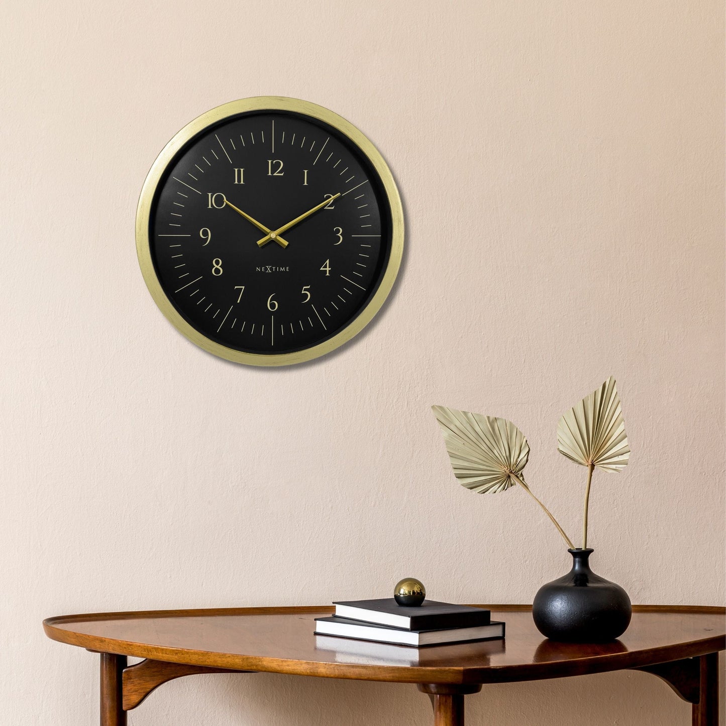 Comnox - NeXtime - Wandklok 40 cm - Elegantie en Stijlvol Design - Subtiel Gouden Accenten - 40 cm - Zwart/Wit