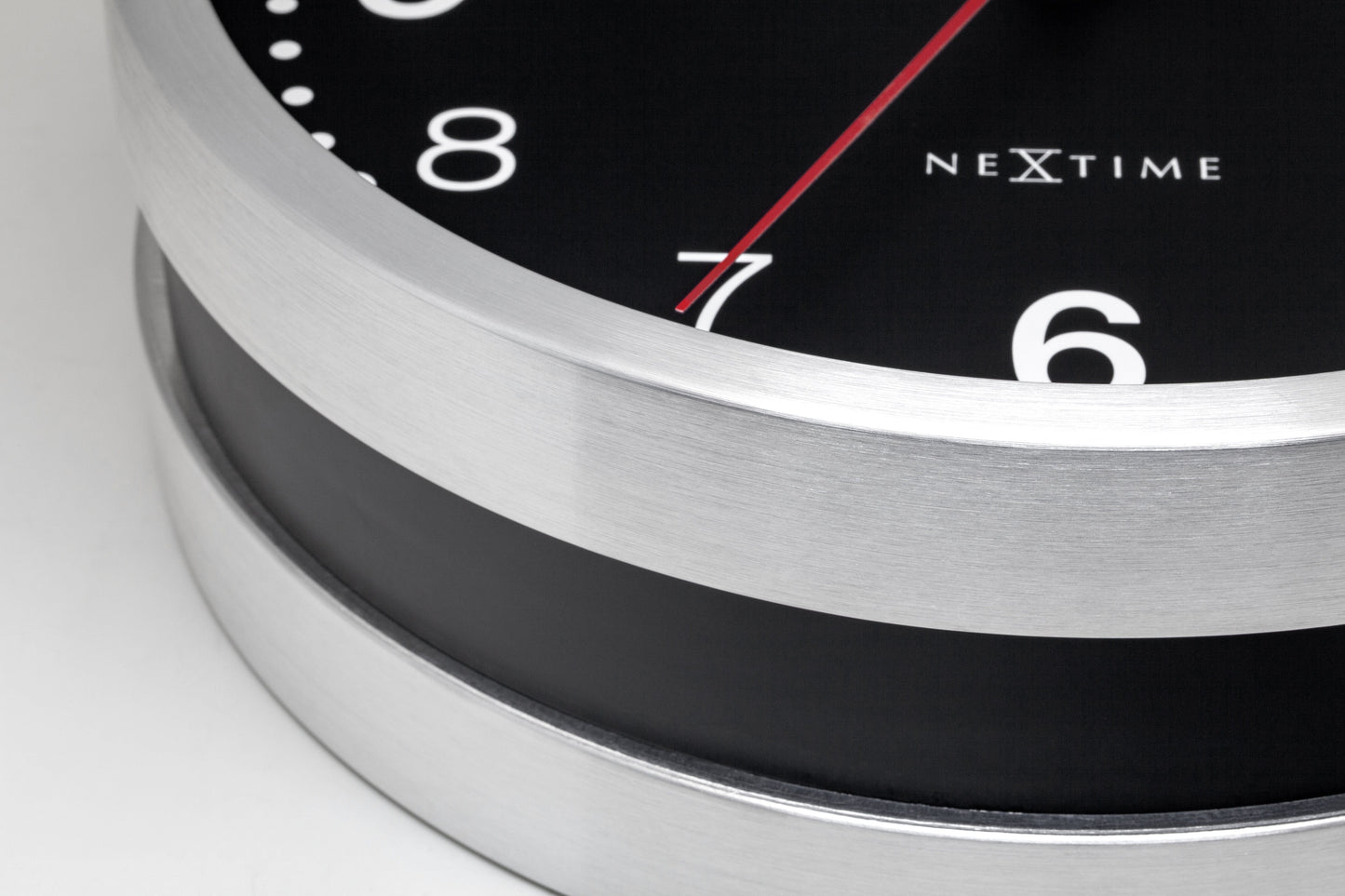 NeXtime 'Double' - Dubbelzijdige Wandklok - Aluminium