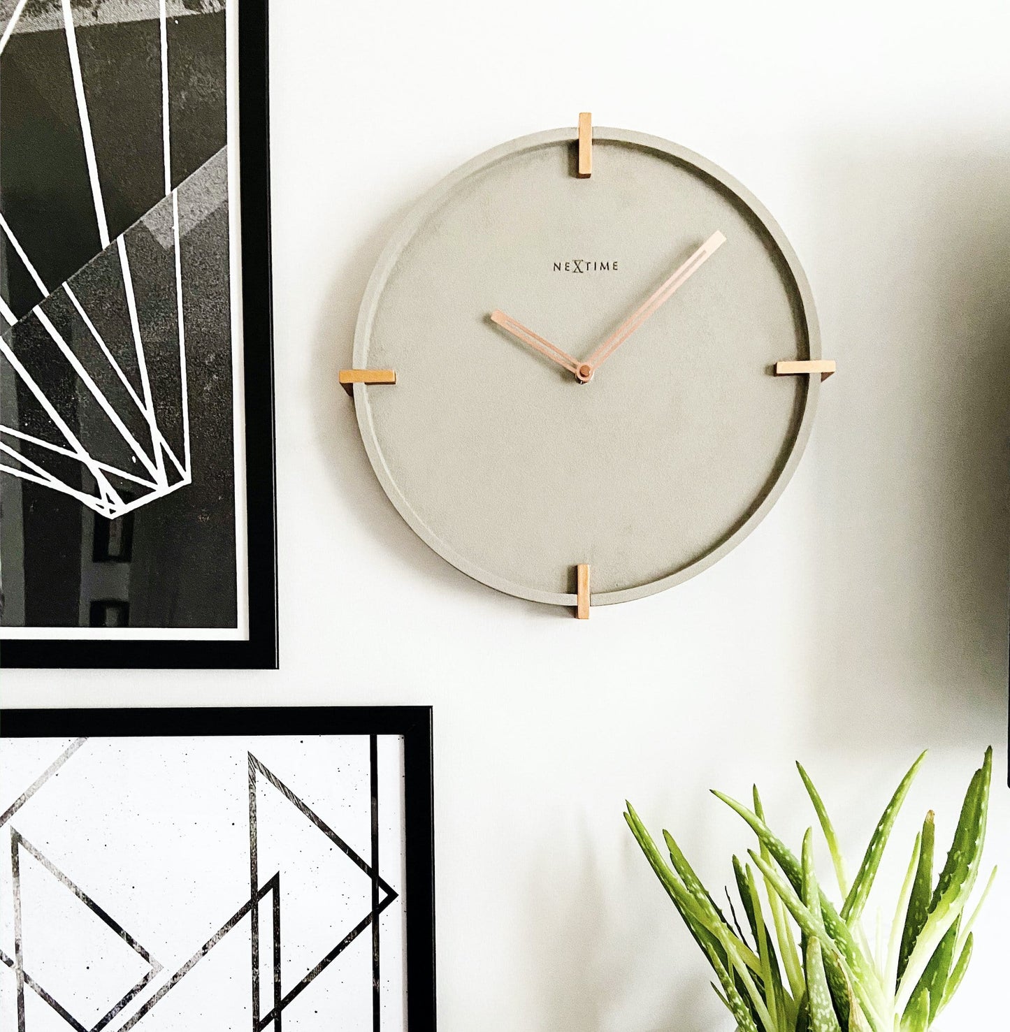NeXtime Mohawk Wall - Industriële designklok met betonlook - 32 cm