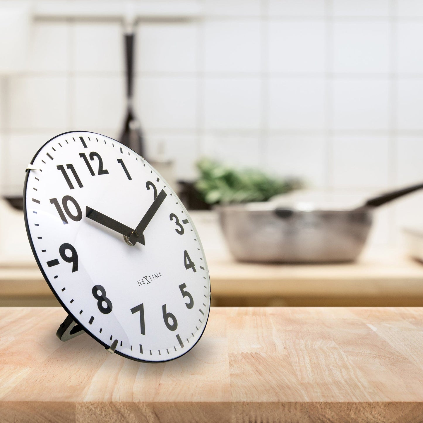 NeXtime Duomo Mini - Stille designklok met koepelglas - 20cm