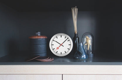 NeXtime Station Stripe - Stille wand- en tafelklok - Aluminium