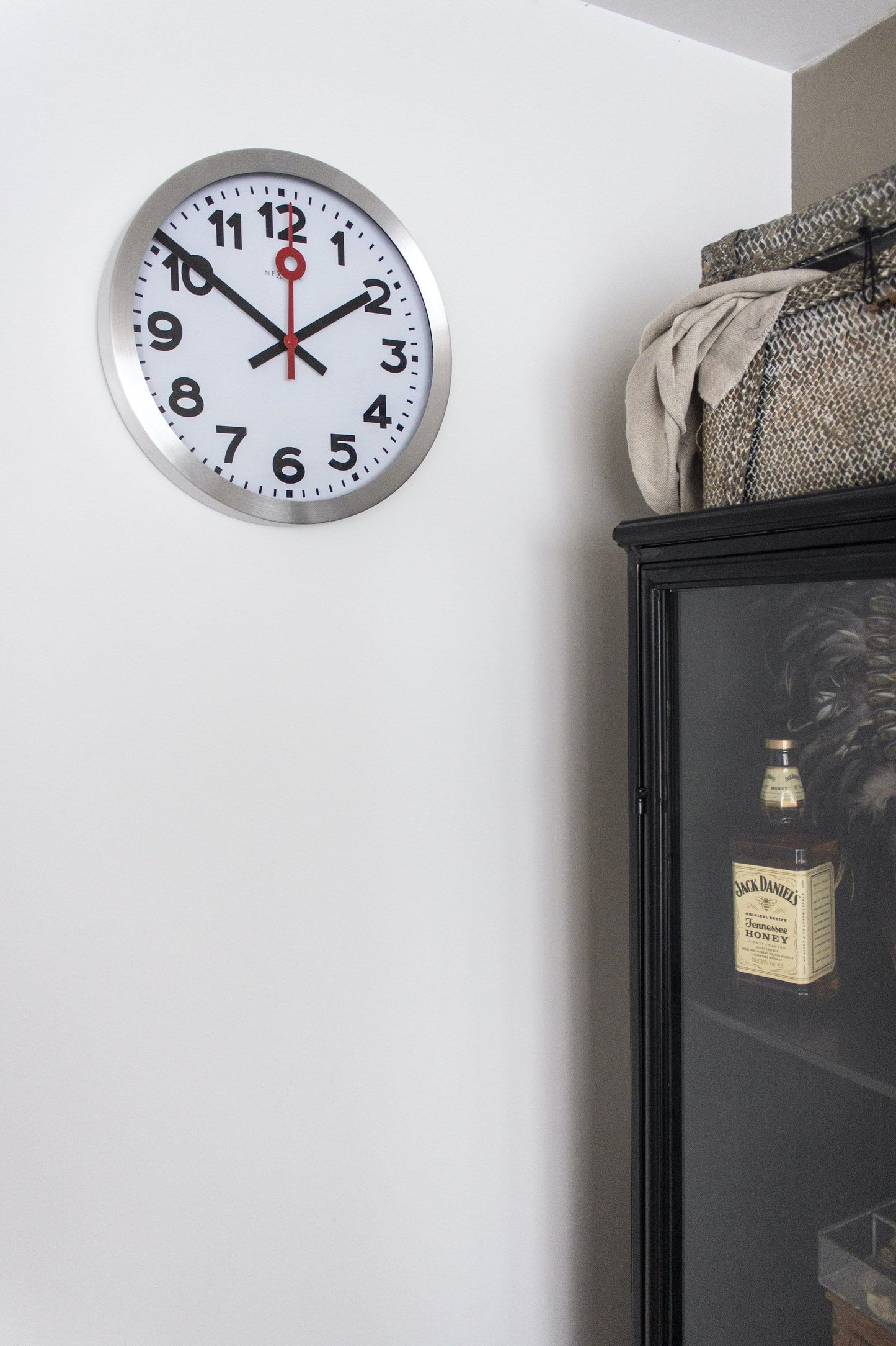 Comnox - Station Numbers - Wandklok met stille beweging – Comfort, Stilte – Aluminium – Witte – Ø19 cm – tijdsliefde