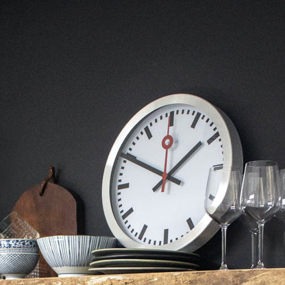 NeXtime Station Stripe - Stille wand- en tafelklok - Aluminium