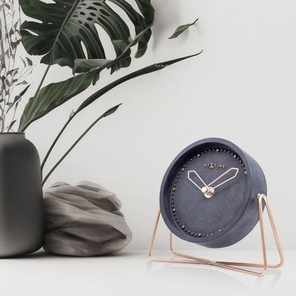 NeXtime Cross Table - Stijlvolle tafelklok met silent movement - 17.5 x 15.5 cm