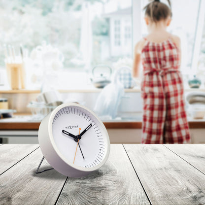 Comnox - Small Table Alarm Clock - Tijdloos Design - Stil en Licht - 9x9x7,5cm - Koperkleurig - Minimalist