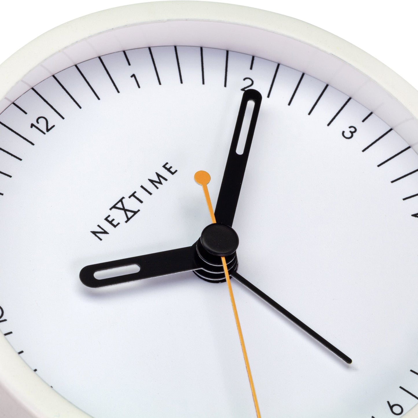 Comnox - Small Table Alarm Clock - Tijdloos Design - Stil en Licht - 9x9x7,5cm - Koperkleurig - Minimalist