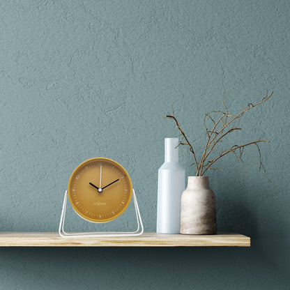Comnox - Berlin Table Alarm Clock - Rusteloze nachten zonder geluid - Comfortabel en veilig - 14x13x7cm - Staal - AA batterij - Silent alarm