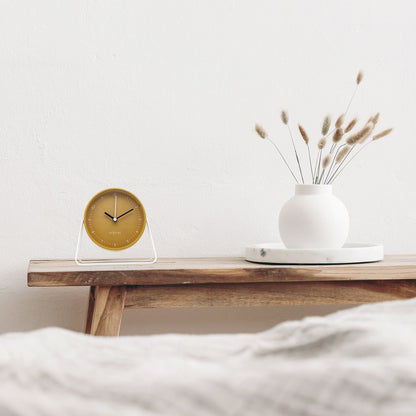 Comnox - Berlin Table Alarm Clock - Rusteloze nachten zonder geluid - Comfortabel en veilig - 14x13x7cm - Staal - AA batterij - Silent alarm