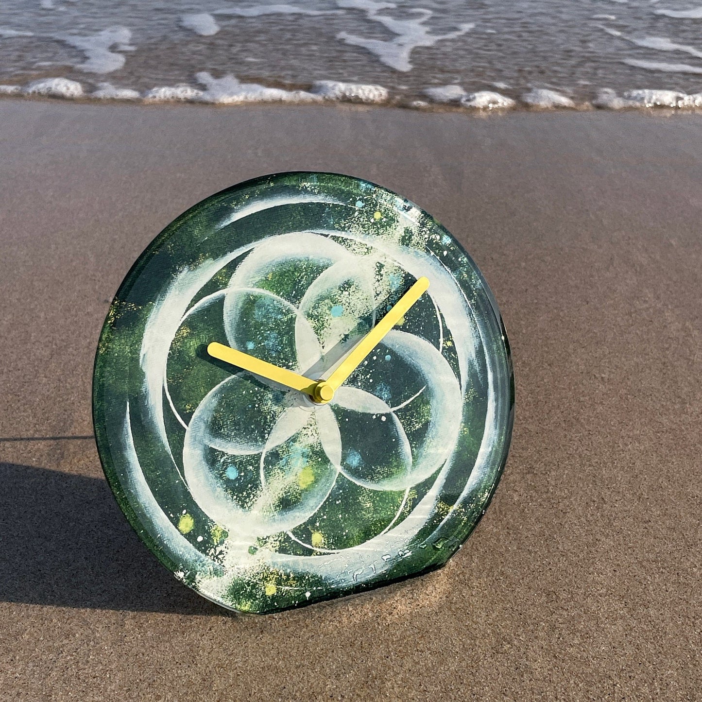 NeXtime Cosmo Table - Stille designklok met kosmisch patroon - 20cm Groen
