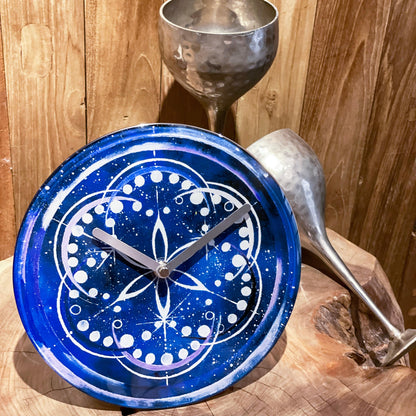 NeXtime Cosmo Table - Stille klok met kosmisch design - 20cm Indigo