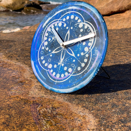 NeXtime Cosmo Table - Stille klok met kosmisch design - 20cm Indigo