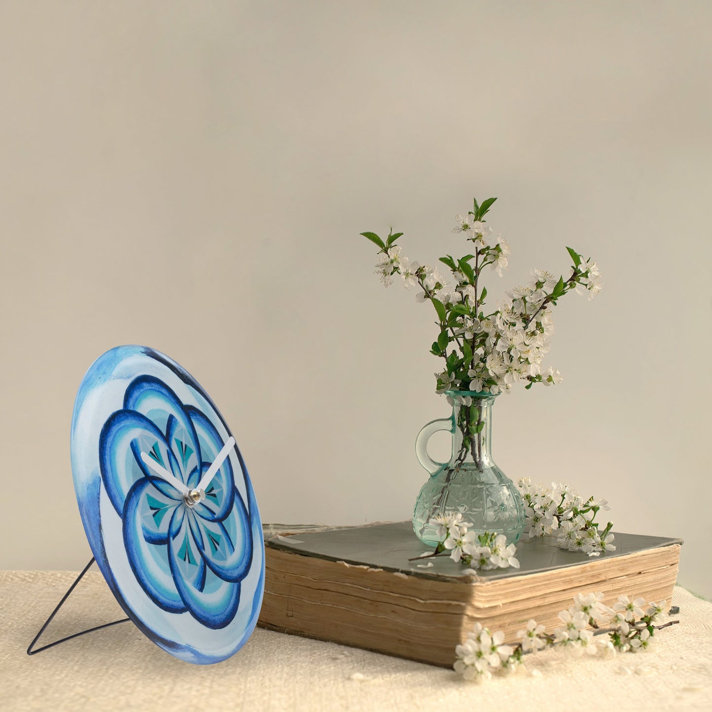 NeXtime Cosmo Table - Stille klok met blauw design - 20cm